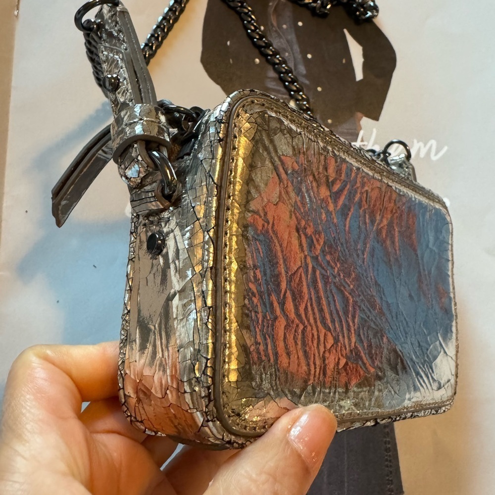 Banana Republic real leather metallic Silver Crossbody Bag - Picture 5 of 8